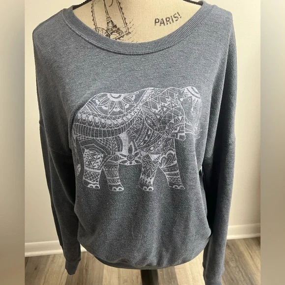 Y2k Blue Elephant Crewneck! - Picture 3 of 13